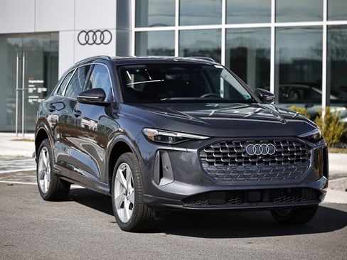 New 2025 Audi Q5 Premium Plus image 2