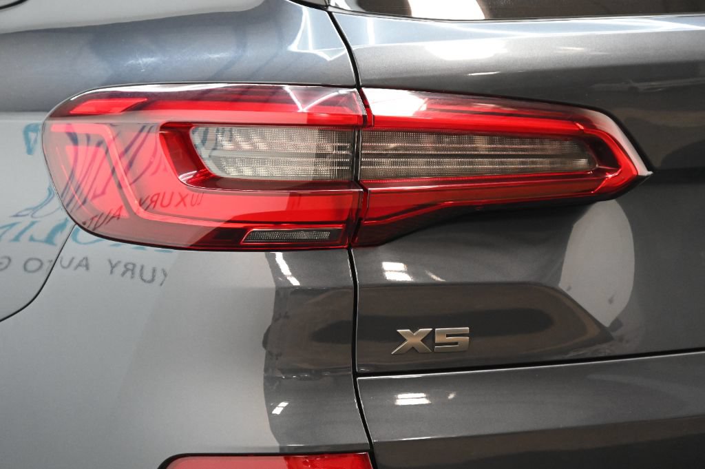 Used 2020 BMW X5 M50i w/ Premium Package AWD/4WD image 13