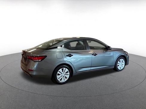 Used 2025 Nissan Sentra S FWD image 9