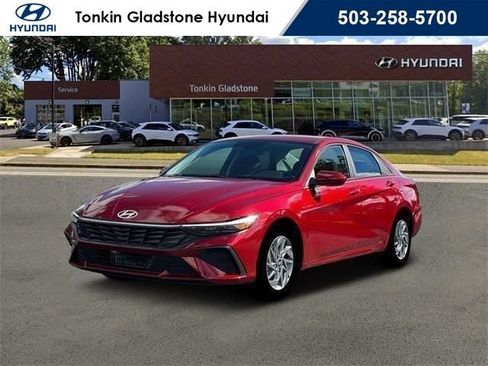 Used 2026 Hyundai Elantra Hybrid FWD image 1