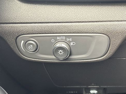 Used 2023 Chevrolet Bolt EUV LT w/ Driver Confidence Package image 24