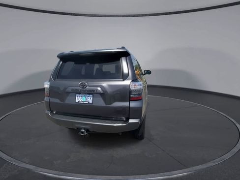 Certified 2022 Toyota 4Runner SR5 AWD/4WD image 7