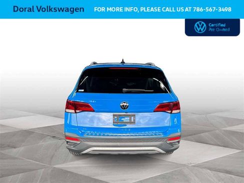 Certified 2022 Volkswagen Taos SE image 7