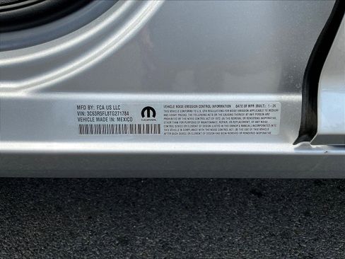 New 2026 RAM 2500 Laramie AWD/4WD image 13