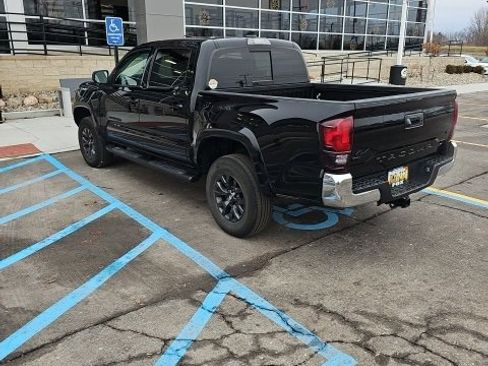 Used 2023 Toyota Tacoma SR image 4