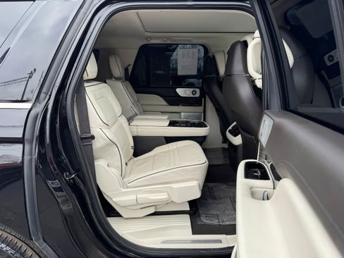 Used 2023 Lincoln Navigator L Black Label image 15