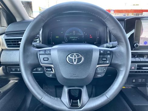 Used 2025 Toyota Camry LE w/ Convenience Package AWD/4WD image 14