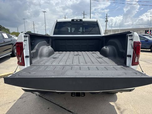 Used 2026 RAM 2500 Laramie AWD/4WD image 8