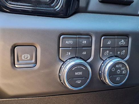 New 2026 GMC Sierra 2500 AT4 w/ AT4 Premium Plus Package image 15