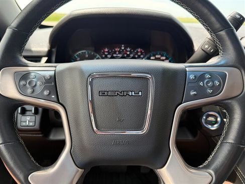 Used 2020 GMC Yukon Denali w/ Denali Ultimate Package AWD/4WD image 24