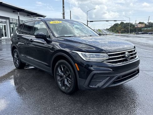 Used 2023 Volkswagen Tiguan SE FWD image 8