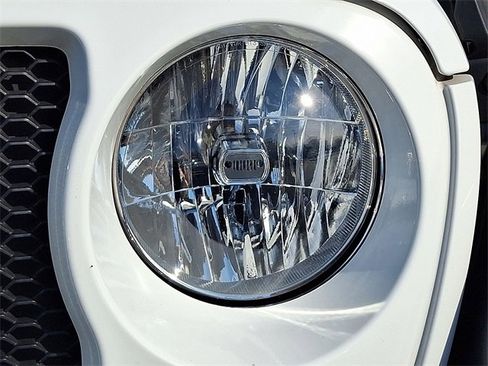 Used 2021 Jeep Wrangler Sport image 9