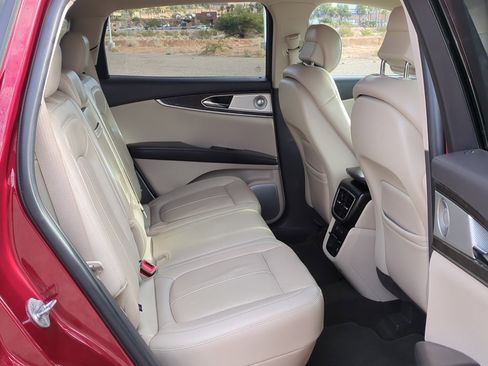 Used 2019 Lincoln Nautilus Reserve w/ Ultimate Package image 31