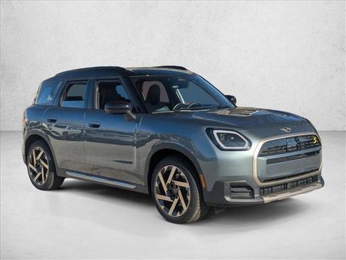 New 2025 MINI Cooper Countryman SE image 7