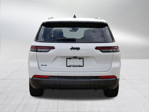 Used 2025 Jeep Grand Cherokee L Altitude AWD/4WD image 6