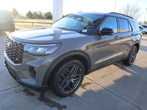 New 2026 Ford Explorer ST w/ Sun And Sound Package image 12