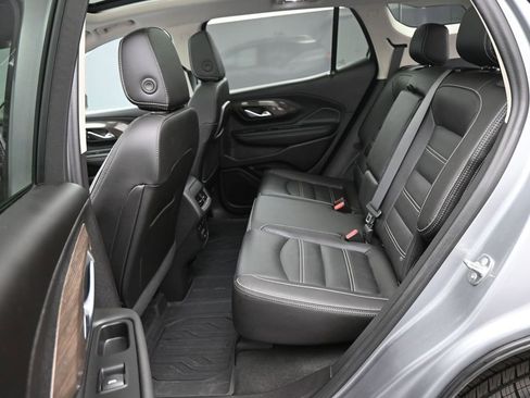 Used 2024 GMC Terrain Denali w/ Denali Premium Package image 20