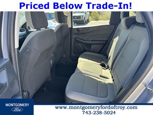 Used 2022 Ford Escape SE image 19