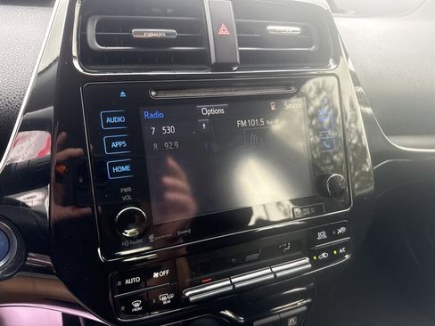 Used 2016 Toyota Prius Three Touring image 34