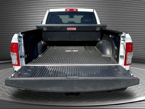 Used 2021 RAM 2500 Big Horn w/ Level 1 Equipment Group AWD/4WD image 9