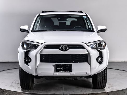 Used 2024 Toyota 4Runner SR5 AWD/4WD image 8