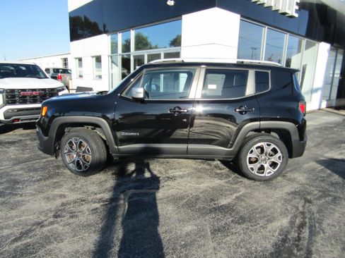 Used 2016 Jeep Renegade Limited w/ Safety & Security Group image 3