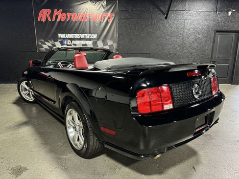 Used 2006 Ford Mustang GT image 3