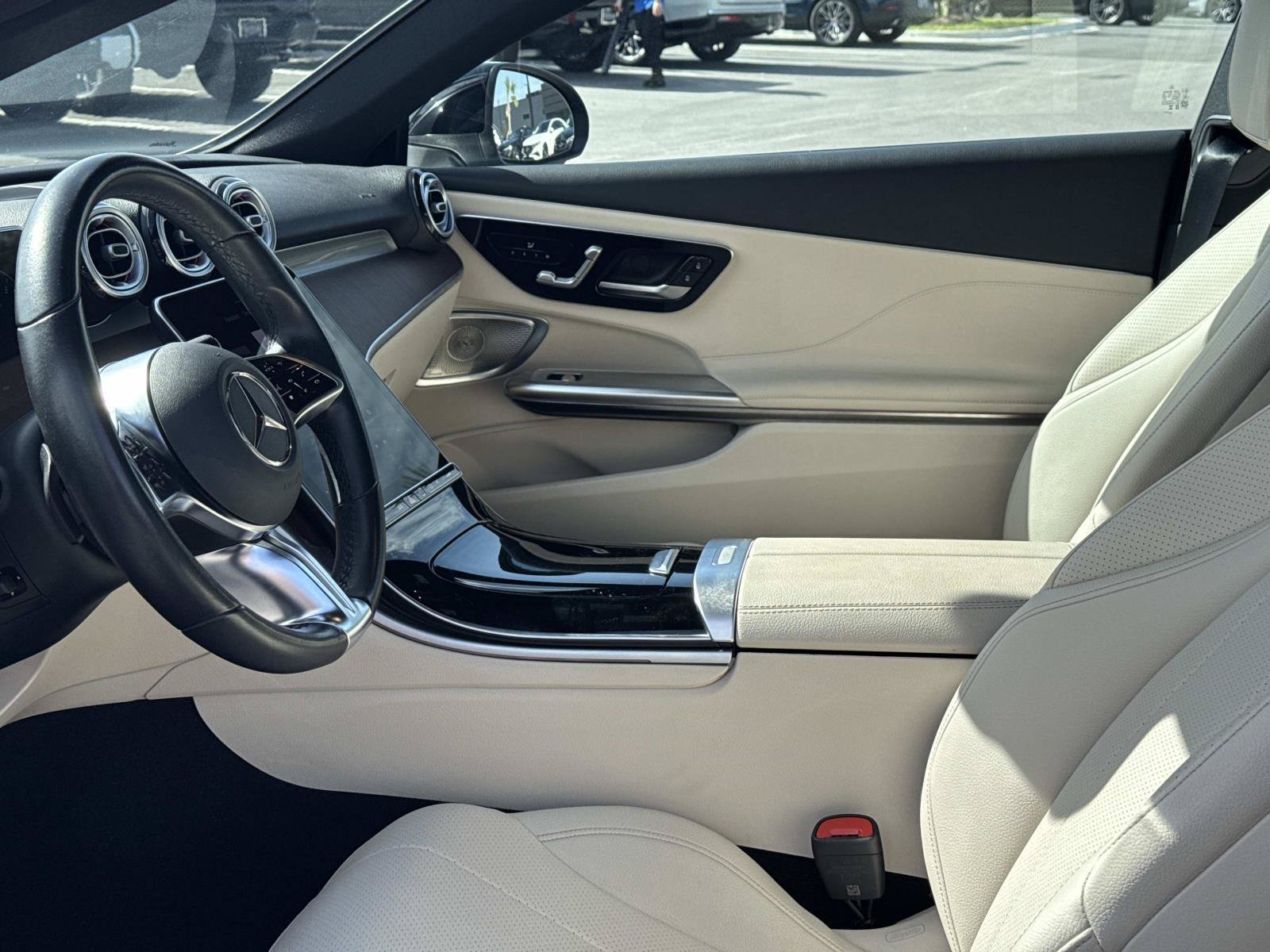 Used 2025 Mercedes-Benz CLE 300 4MATIC Coupe image 14