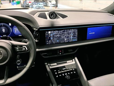 New 2026 Porsche Macan Turbo Electric image 9