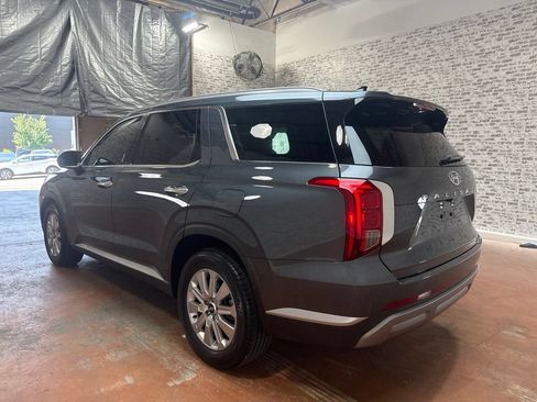 Used 2023 Hyundai Palisade SEL FWD image 5