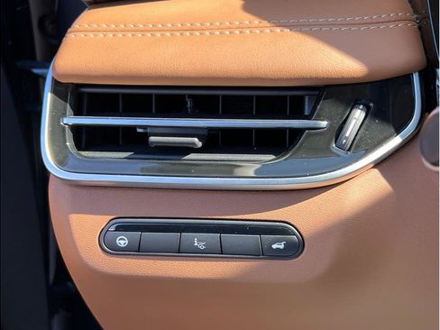 Used 2023 INFINITI QX60 Sensory w/ Vision Package AWD/4WD image 22