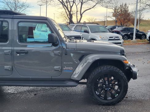 Used 2021 Jeep Wrangler Unlimited Sahara w/ Cold Weather Group image 8