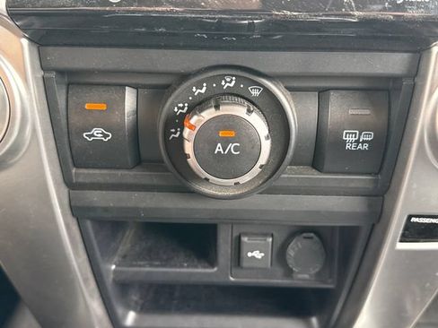 Used 2022 Toyota 4Runner SR5 Premium w/ Moonroof Package AWD/4WD image 31