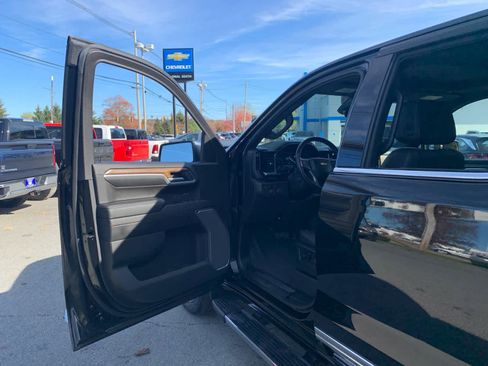 Certified 2022 Chevrolet Silverado 1500 High Country w/ High Country Premium Package image 15