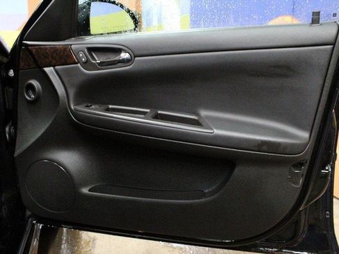 Used 2013 Chevrolet Impala LT w/ LT Sunroof Package image 10