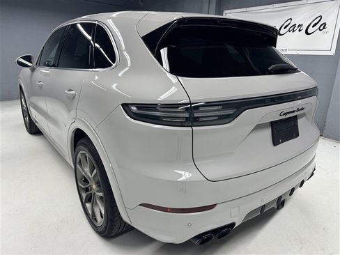Used 2022 Porsche Cayenne Turbo AWD/4WD image 4