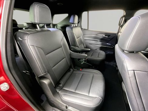 Used 2026 Chevrolet Traverse LT w/ Driver Confidence Package FWD image 23