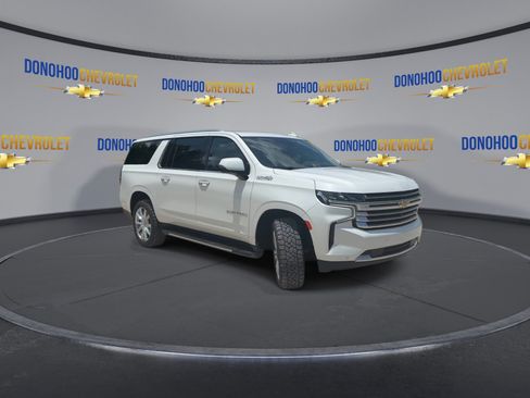 Used 2022 Chevrolet Suburban High Country AWD/4WD image 5