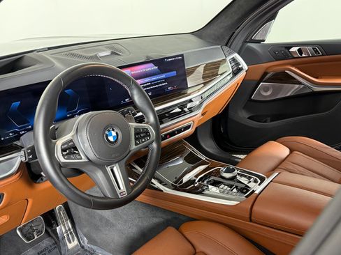 Used 2023 BMW X7 M60i w/ Executive Package image 9