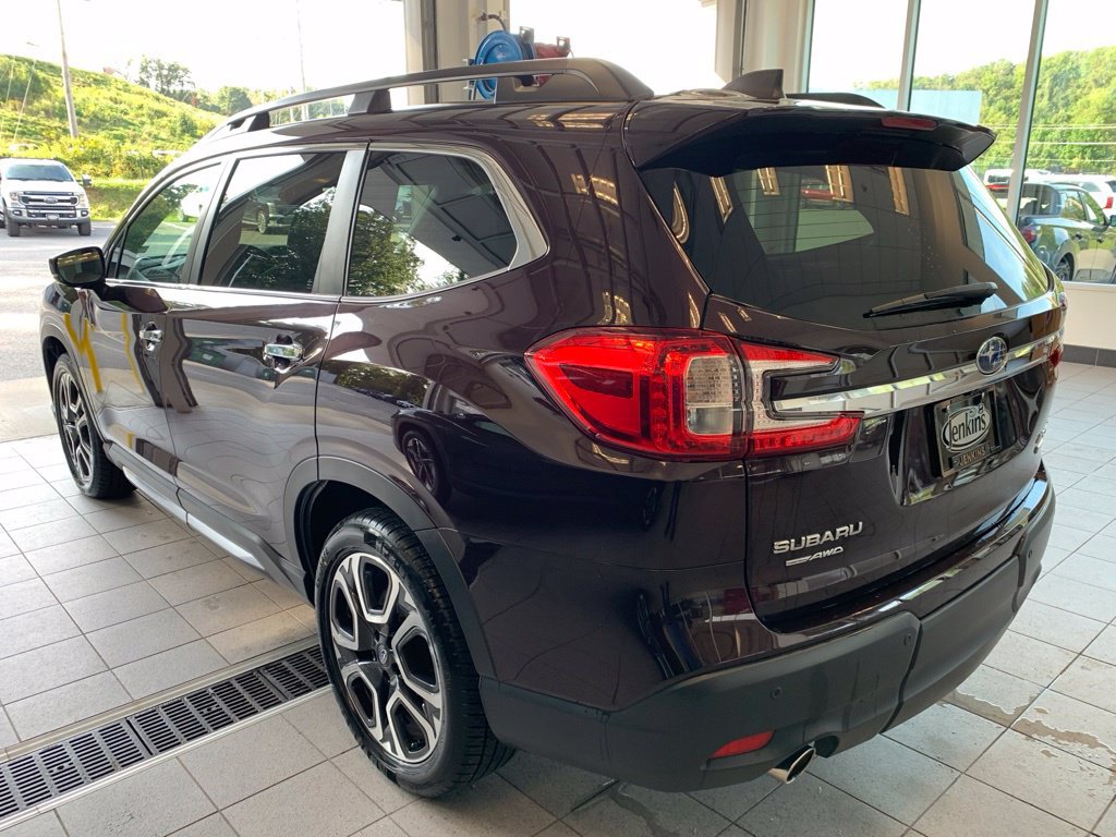 Used 2024 Subaru Ascent Touring AWD/4WD image 16
