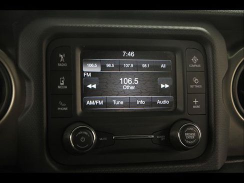 Used 2018 Jeep Wrangler Unlimited Sport S AWD/4WD image 10
