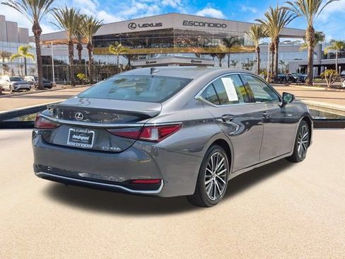 Used 2025 Lexus ES 300h w/ Premium Package FWD image 5