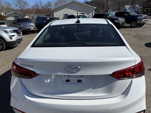 Used 2022 Hyundai Accent SEL FWD image 11