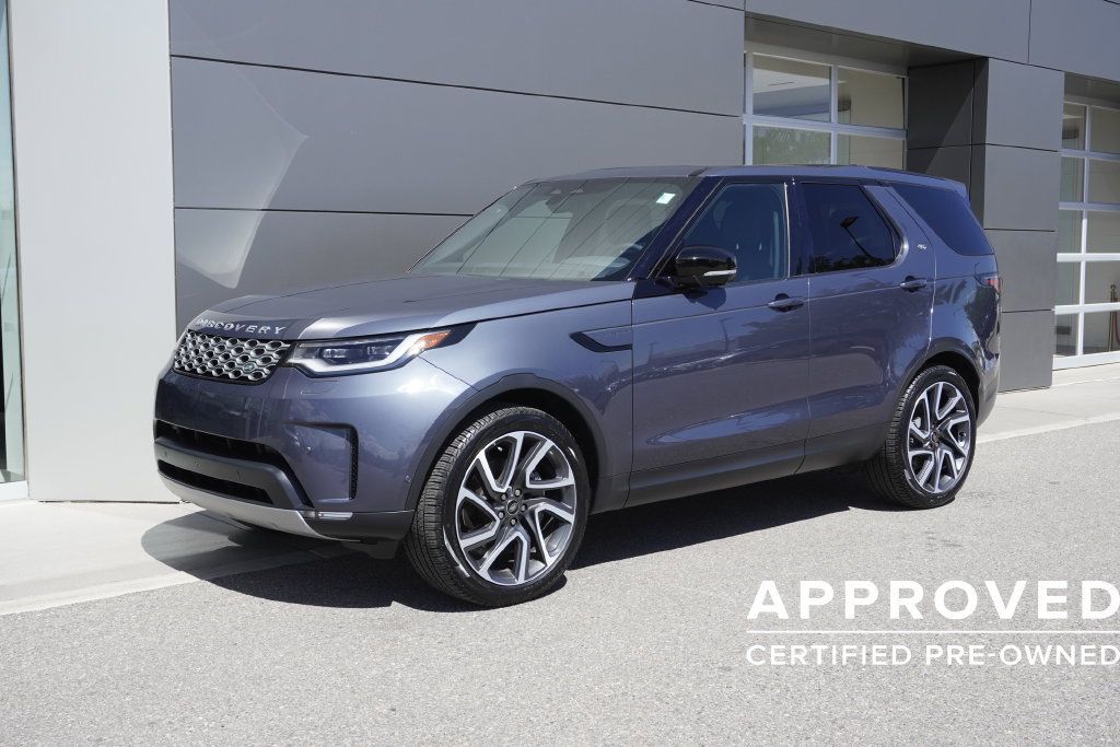 Used 2025 Land Rover Discovery S AWD/4WD image 3