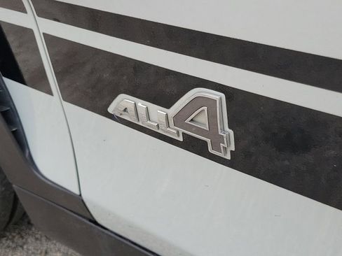 Used 2019 MINI Cooper Clubman ALL4 w/ Premium Package image 14