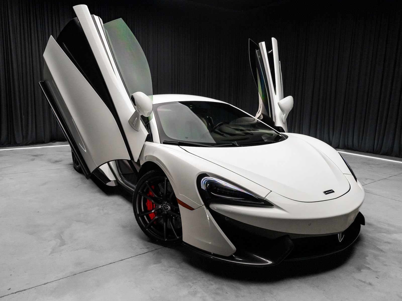 Used 2016 McLaren 570S Coupe RWD image 9