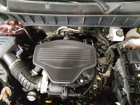Used 2019 GMC Acadia SLT w/ Black Edition FWD image 30