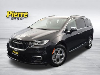 Used 2022 Chrysler Pacifica Limited