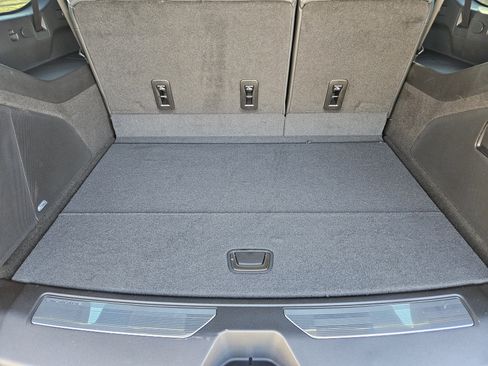 New 2026 Cadillac Escalade ESV Sport w/ LPO, ONYX Package image 23