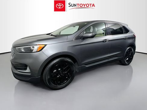 Used 2024 Ford Edge SEL image 9